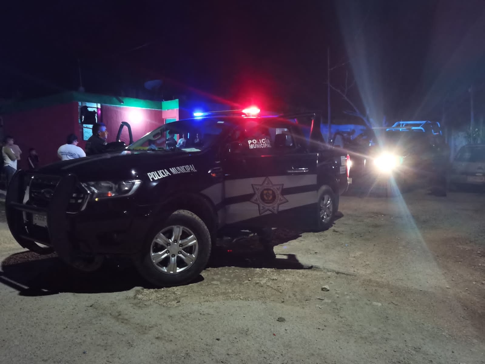 Elementos de policía se dieron cita en el lugar para atender el homicidio de un abuelito en Progreso Elementos de policía se dieron cita en el lugar para atender el homicidio de un abuelito en Progreso