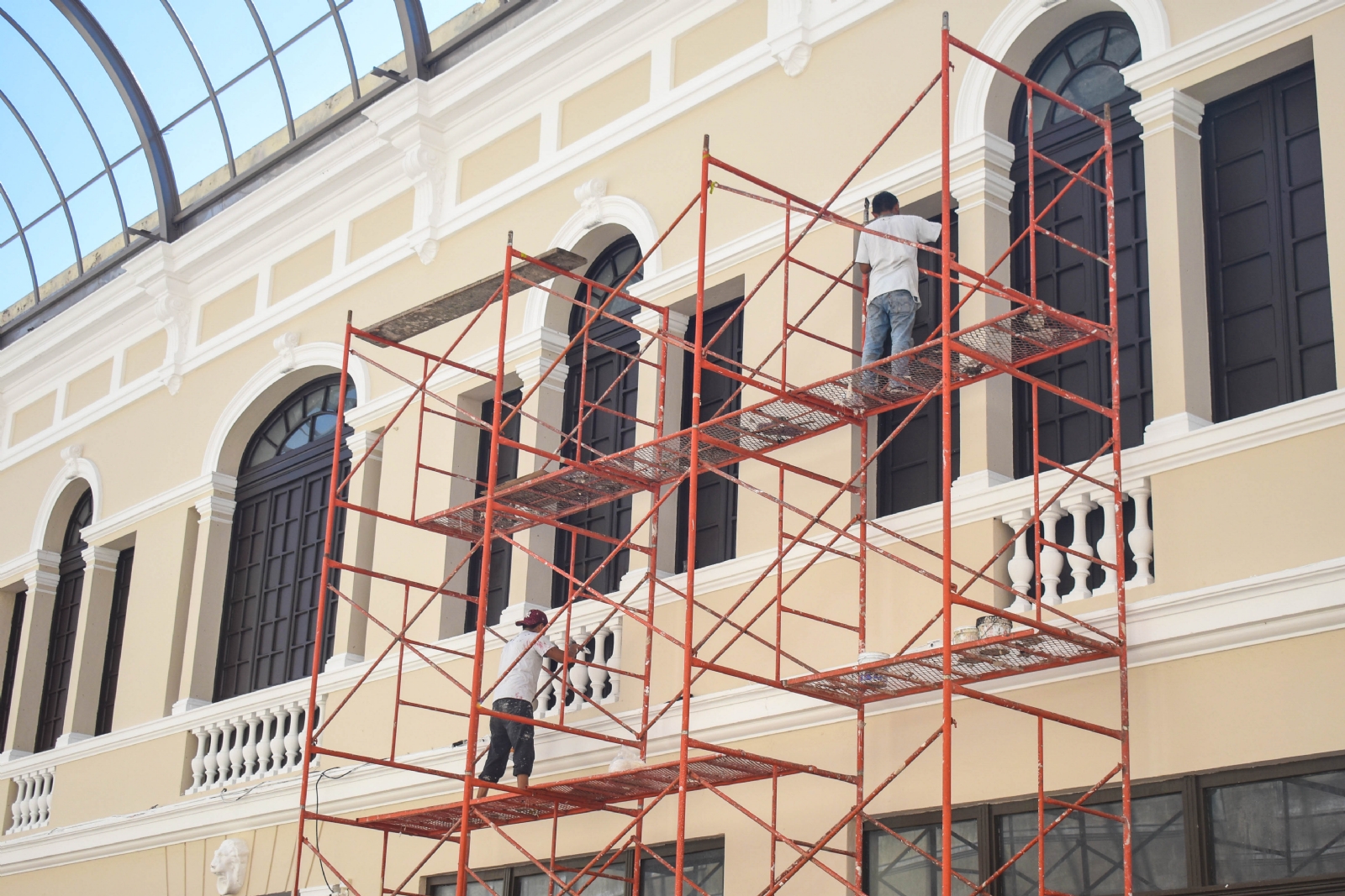 Ateneo Peninsular de Mérida recibe las primeras piezas arqueológicas halladas en el Tren Maya