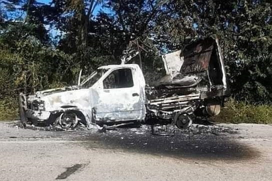 Los cuerpos calcinados fueron hallados en el interior de la camioneta