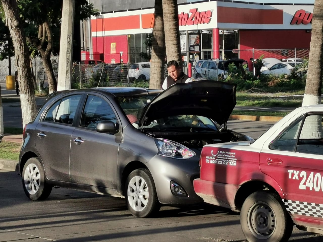 El conductor del vehículo particular argumentaba que el taxista fue el responsable del incidente