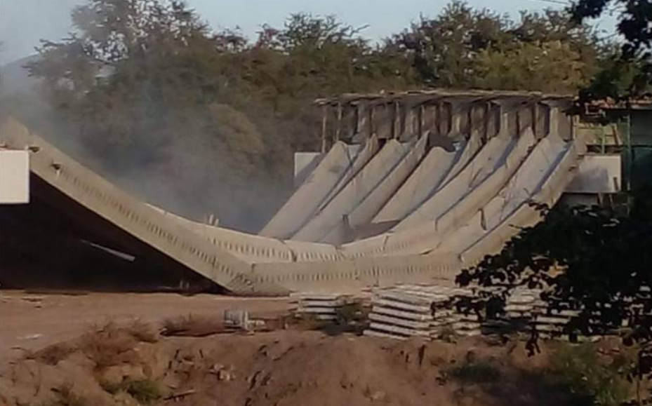A través de un video se puede observa que una parte de la estructura está caído sobre la arena
A través de un video se puede observa que una parte de la estructura está caído sobre la arena