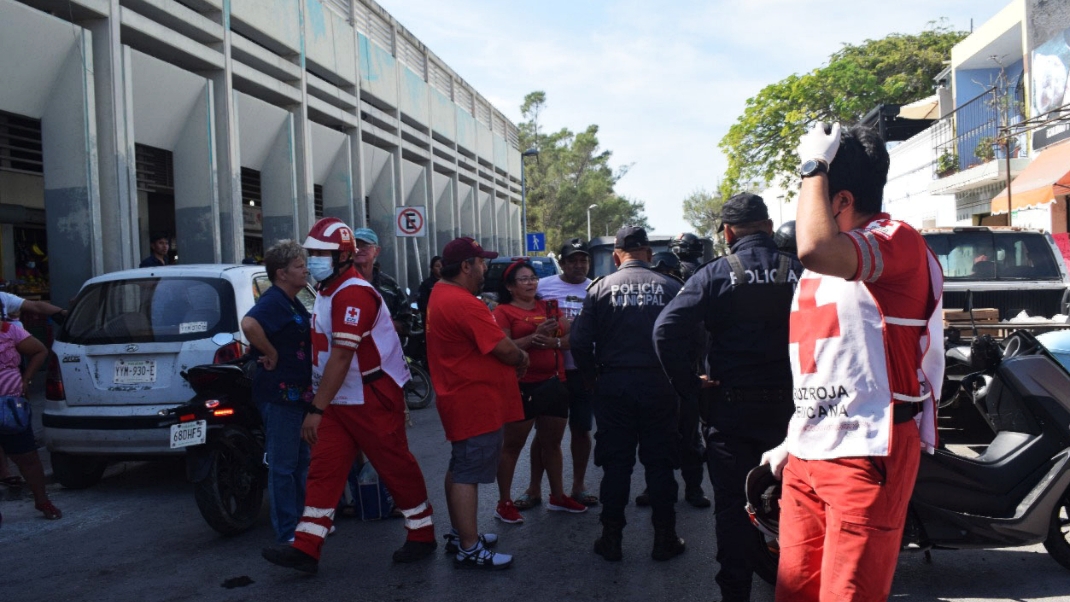 Al lugar llegaron elementos de la Policía Estatal y paramédicos de la Cruz Roja