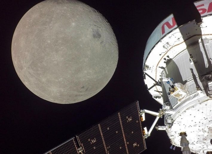 Nave Orión vuelve a acercarse a la Luna en su viaje de vuelta a la Tierra Nave Orión vuelve a acercarse a la Luna en su viaje de vuelta a la Tierra