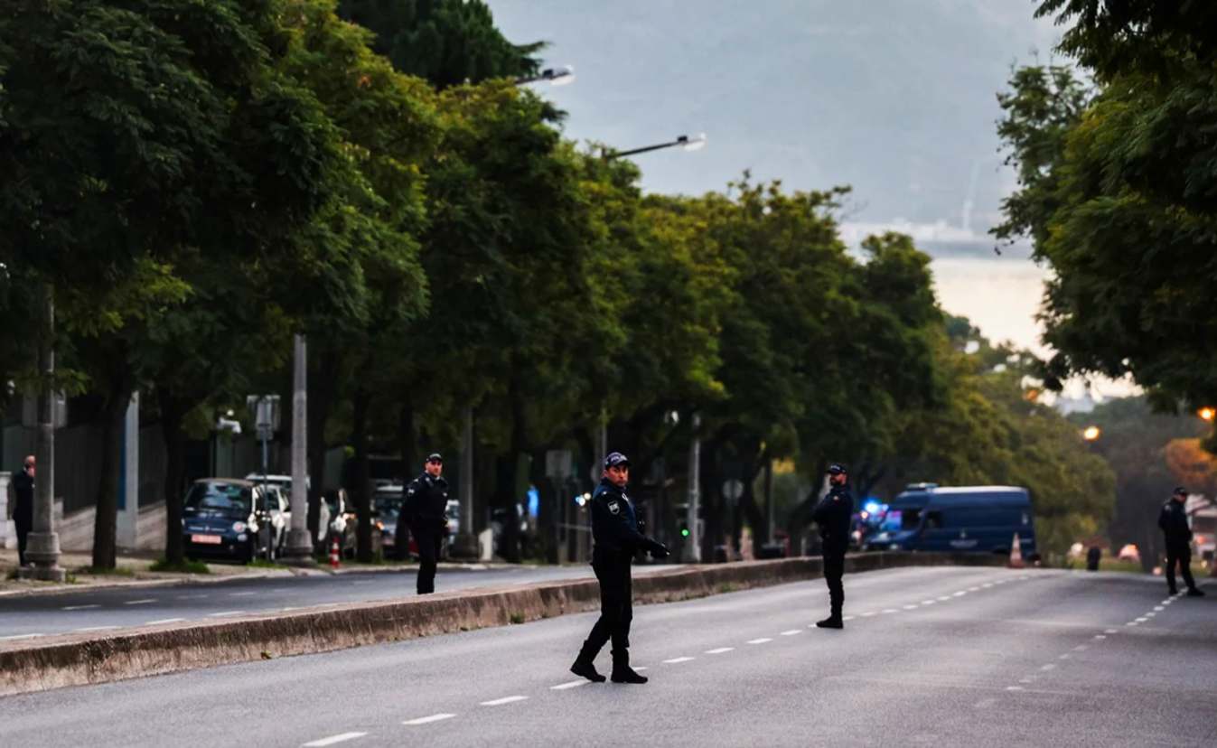 Solo en España se interceptaron en los últimos días sobres de estas características en la Embajada de Madrid