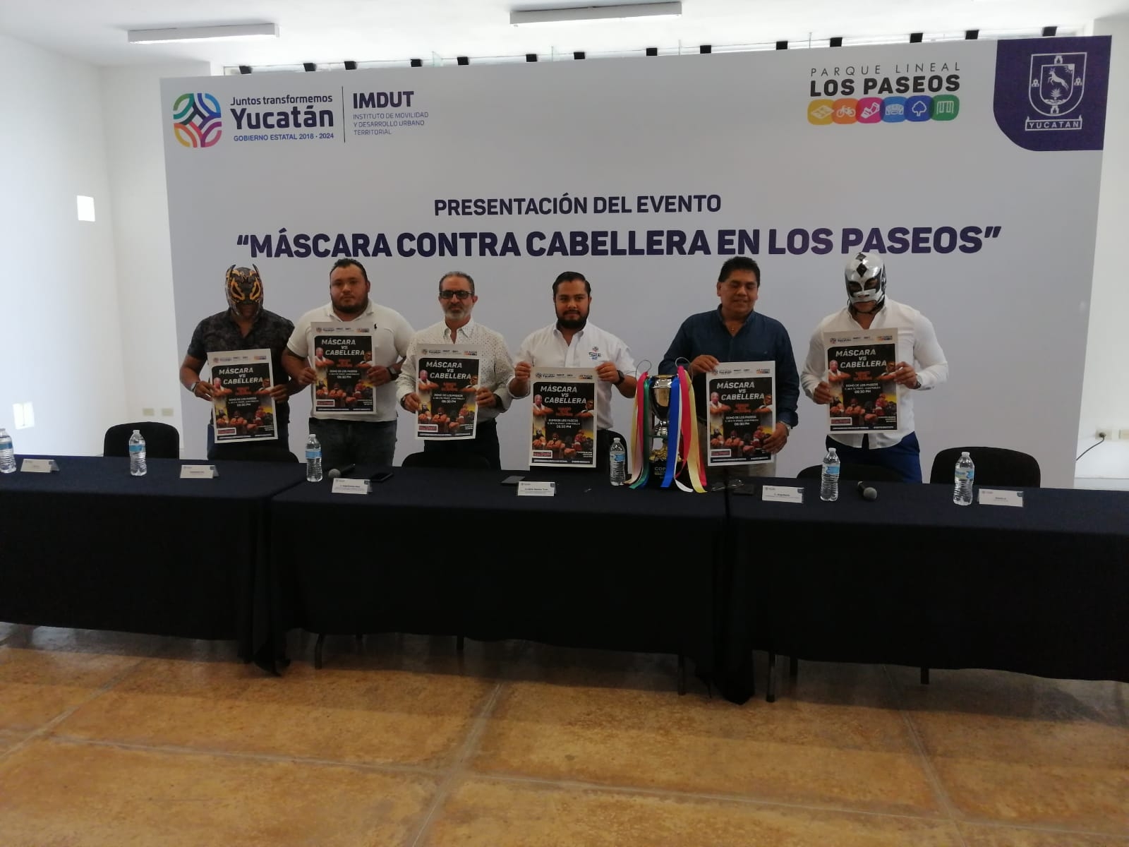 El espectáculo arrancará con una exhibición de boxeo amateur y seguirá con tres luchas