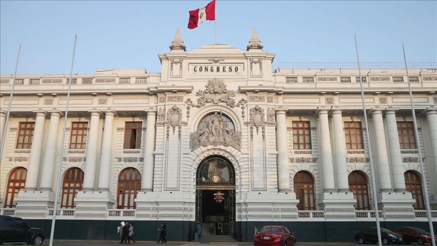 Detienen a Pedro Castillo tras ser destituido como presidente de Perú