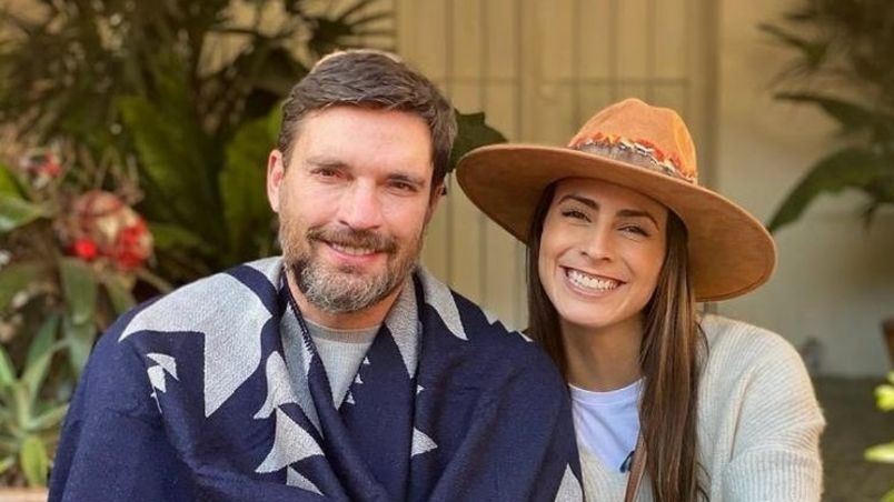 Julián Gil y Valeria Marín se comprometen