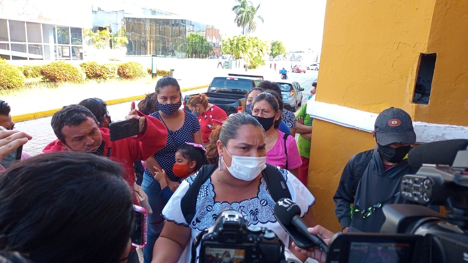 La responsable del movimiento acudió al ayuntamiento de Campeche La responsable del movimiento acudió al ayuntamiento de Campeche