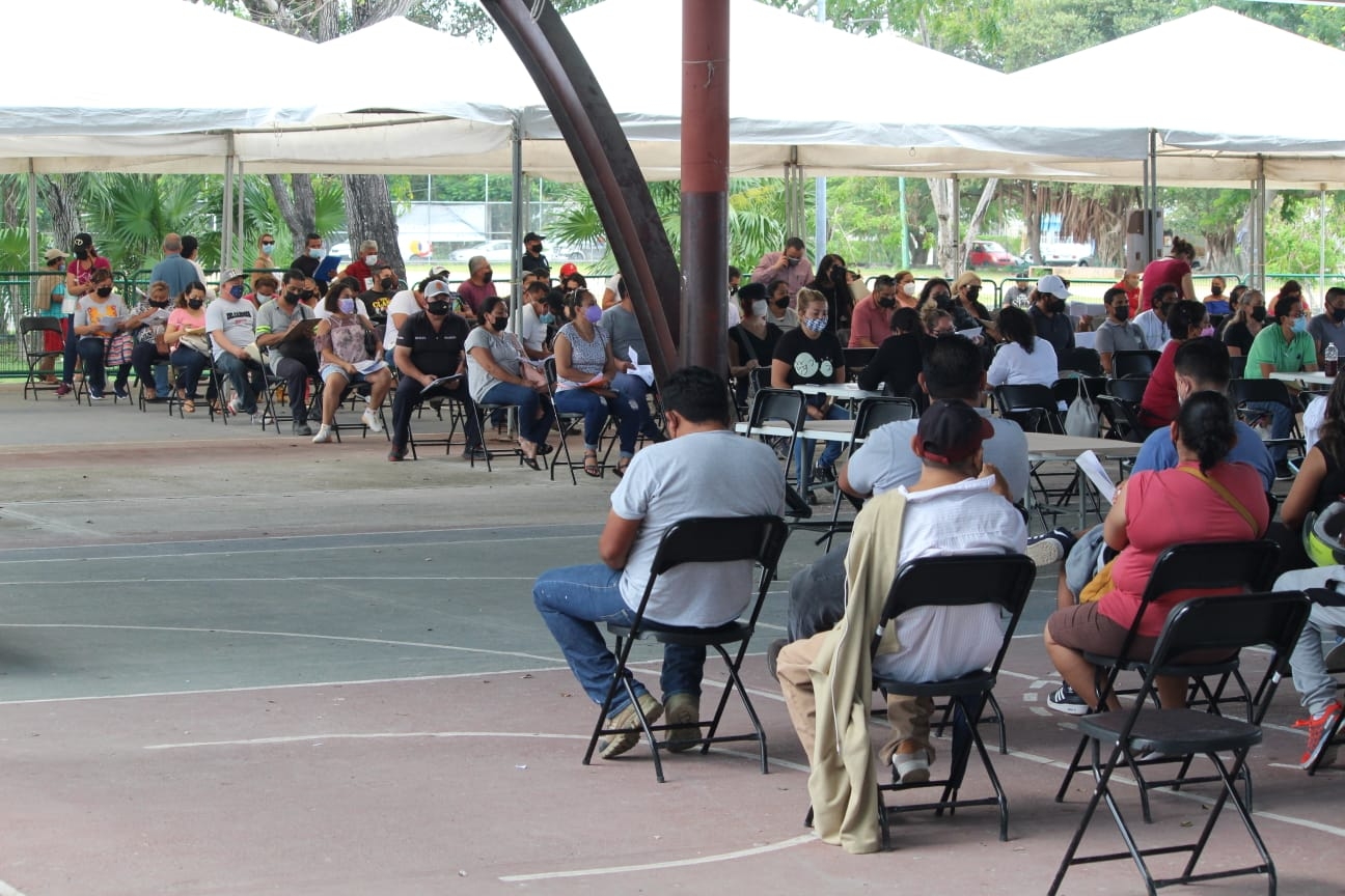 Los 'cuarentones' de Cancún recibieron su vacuna de refuerzo en los cuatro módulos instalados en la ciudad
