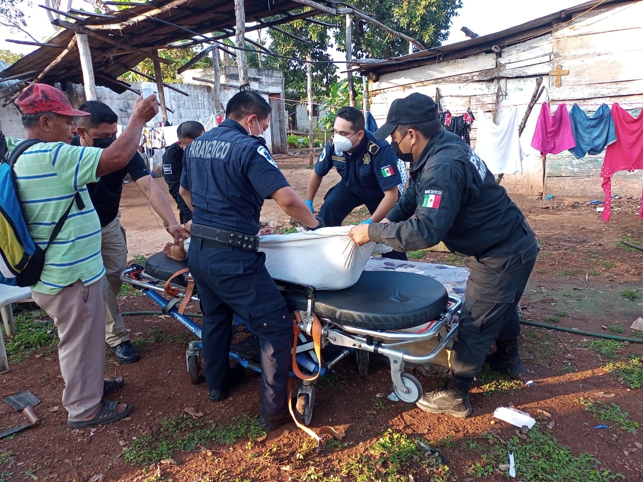 La mujer fue encontrada en el baño de su casa