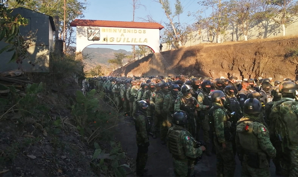 En los últimos dos días, elementos del Ejercito, la GN y la policía estatal han logrado ingresar a 45 comunidades. Foto: Sedena En los últimos dos días, elementos del Ejercito, la GN y la policía estatal han logrado ingresar a 45 comunidades. Foto: Sedena
