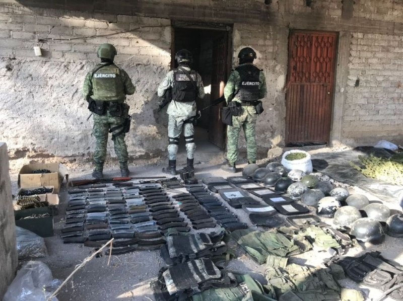 En la operación contra el Cártel Jalisco Nueva Generación también participaron elementos de la policía de Michoacán En la operación contra el Cártel Jalisco Nueva Generación también participaron elementos de la policía de Michoacán