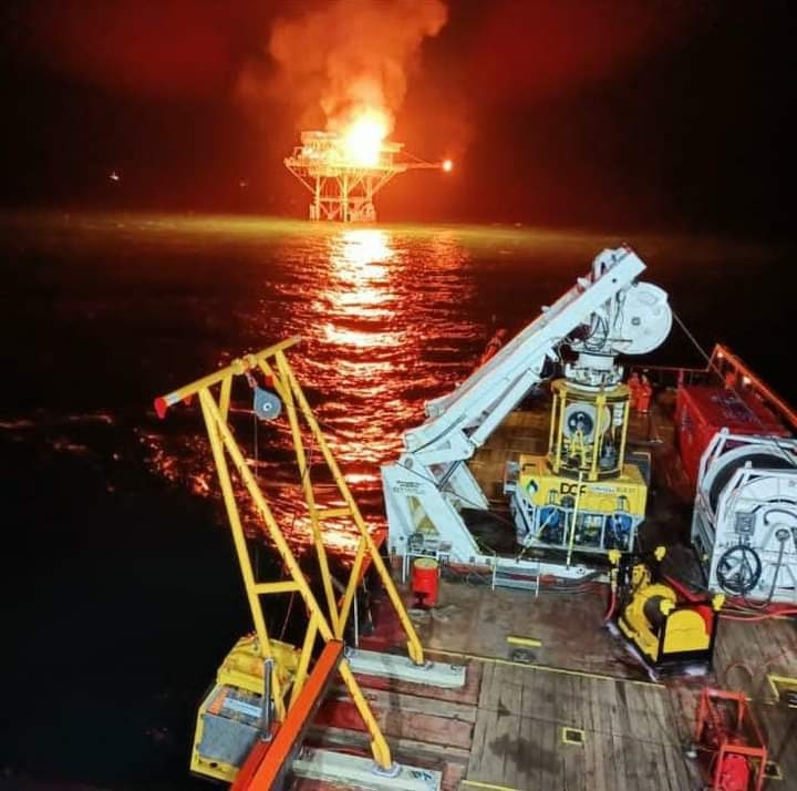 Un barco cercano logró captar el momento de la explosión Un barco cercano logró captar el momento de la explosión