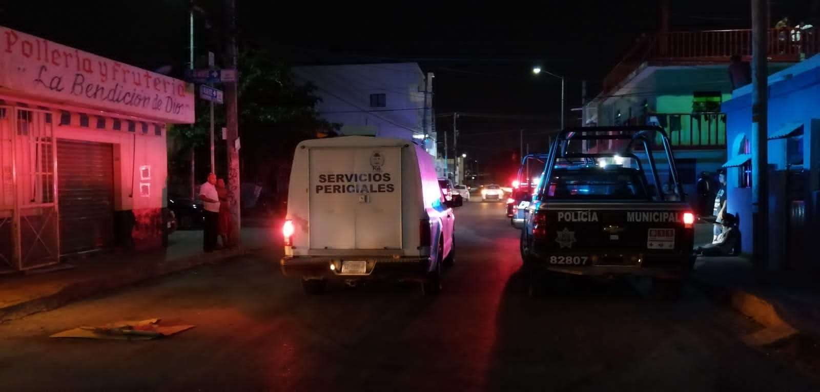 El cadáver fue trasladado a las instalaciones del Semefo en Playa del Carmen, en lo que familiares lo reclaman