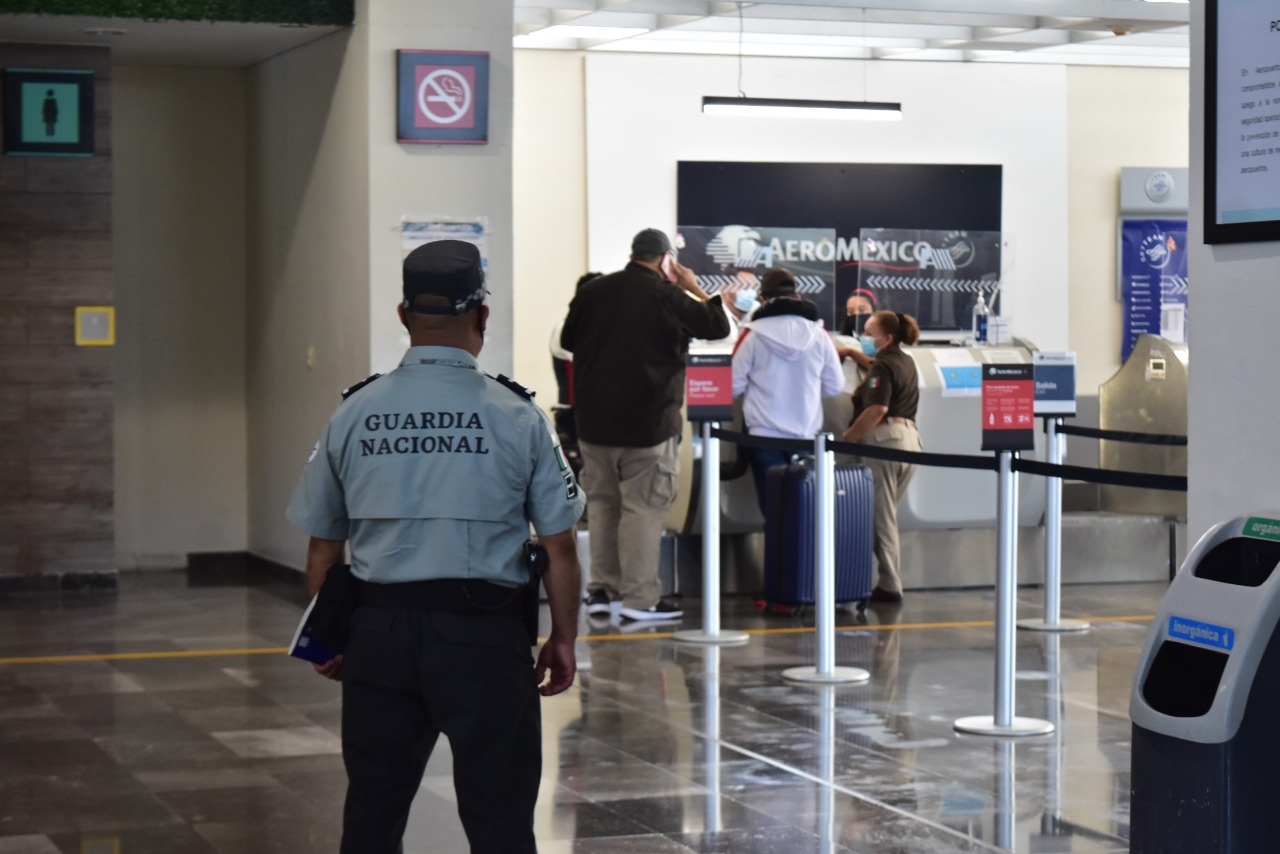 El pasado viernes también un hombre fue detenido cuando pretendía salir del estado con documentación apócrifa