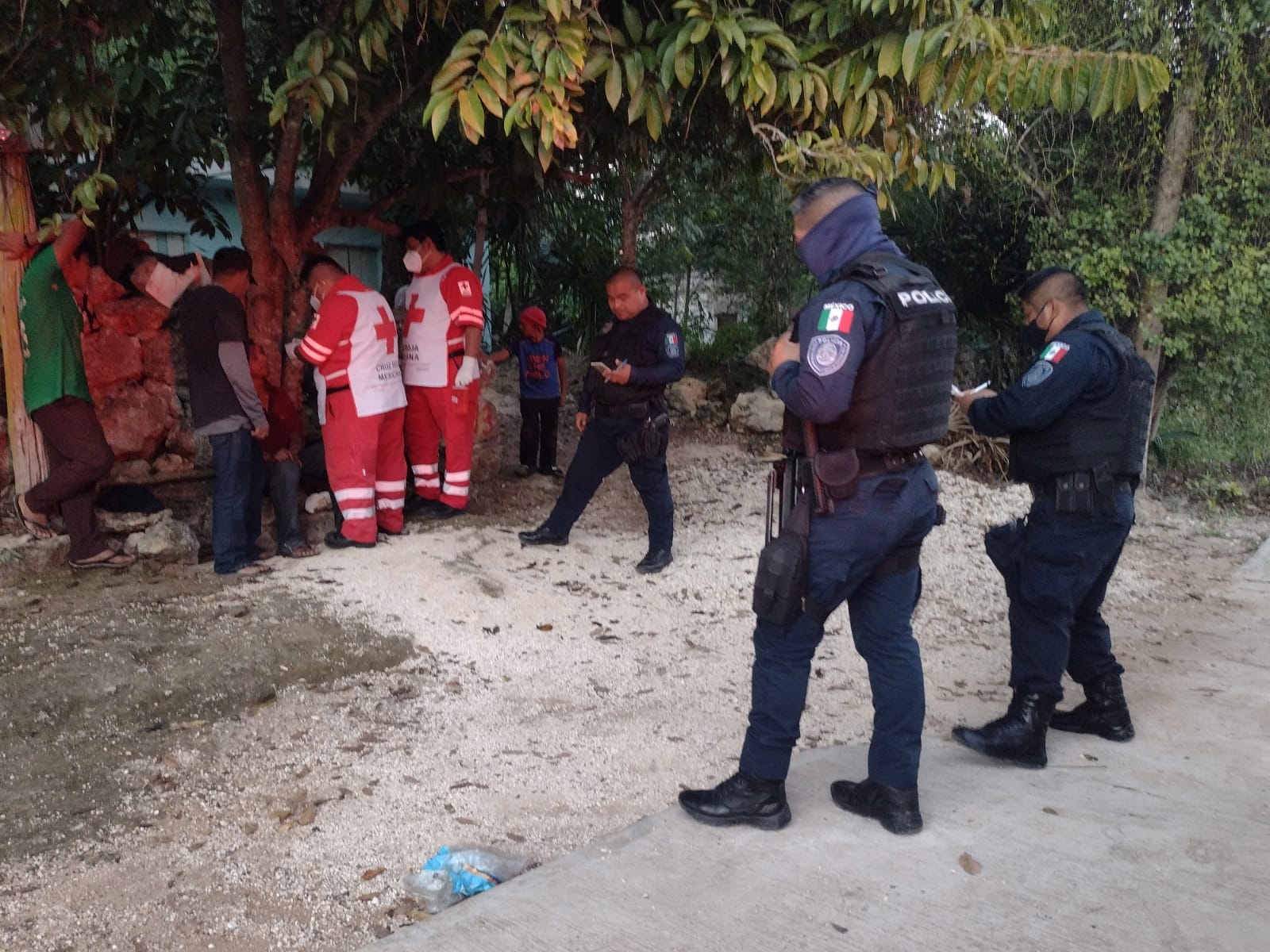 El hombre tenía heridas enla cabeza El hombre tenía heridas enla cabeza