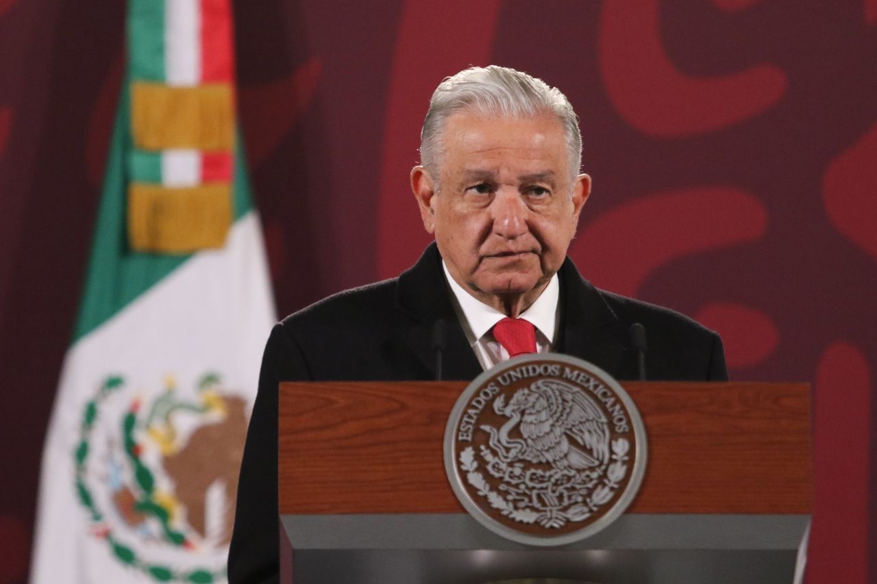 AMLO afirmó que la esposa de su hijo, Carolyn Adams tampoco tiene relación con Pemex ni con el Gobierno.