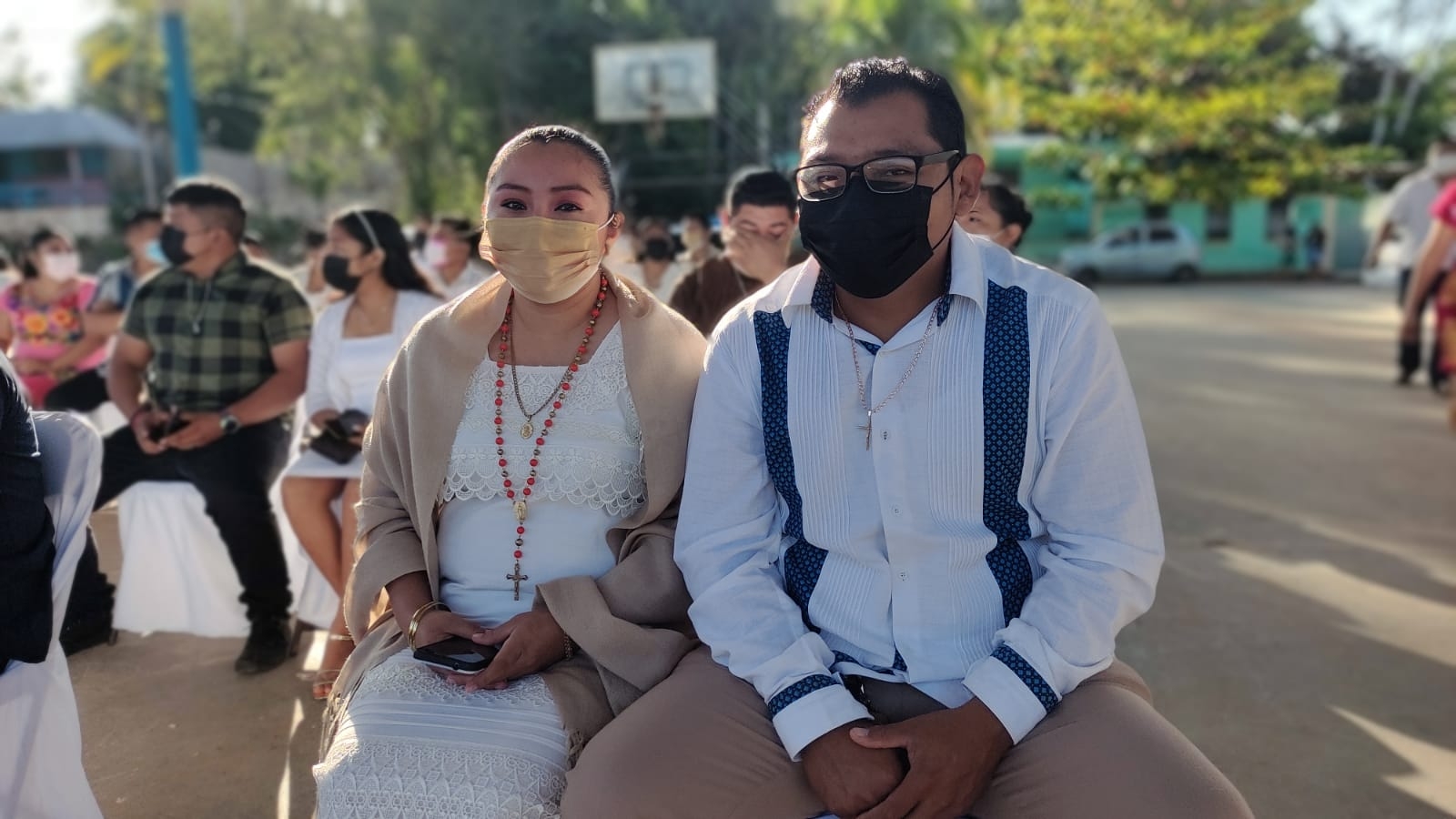 La pareja fue una de las más de 30 que se casaron este 14 de febrero en José María Morelos, en la Zona Maya de Quintana Roo La pareja fue una de las más de 30 que se casaron este 14 de febrero en José María Morelos, en la Zona Maya de Quintana Roo