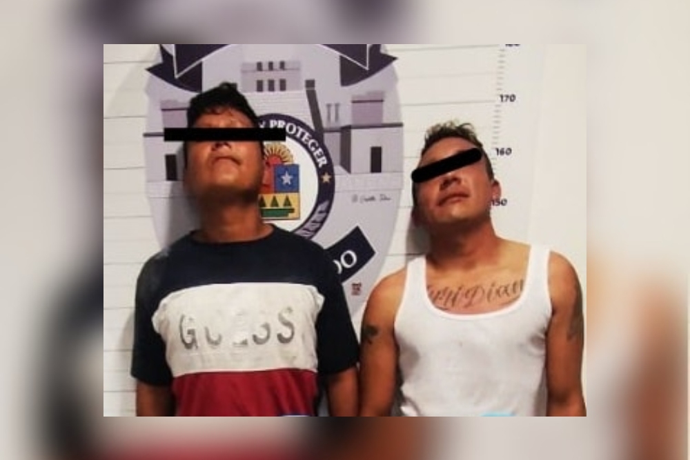 Los detenidos fueron acusados de robo a comercio, en agravio de un Oxxo ubicado en la Supermanzana 217 de Cancún Los detenidos fueron acusados de robo a comercio, en agravio de un Oxxo ubicado en la Supermanzana 217 de Cancún