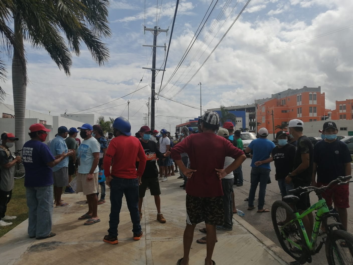 Los pescadores exigen una explicación a la Dirección Municipal de Pesca en Progreso