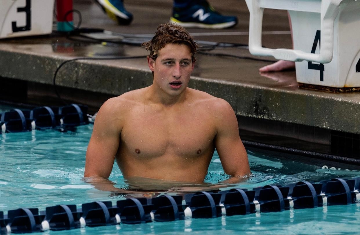 Duponto dejó com la plata a a Leif Bouwman con un registro de 52.41, mientras el brronce se lo llevó Jack Hall, con 52.93