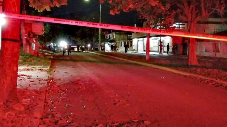 El hombre fue encontrado aún con vida, pero en el Hospital General de Chetumal, murió debido a los impactos de bala El hombre fue encontrado aún con vida, pero en el Hospital General de Chetumal, murió debido a los impactos de bala