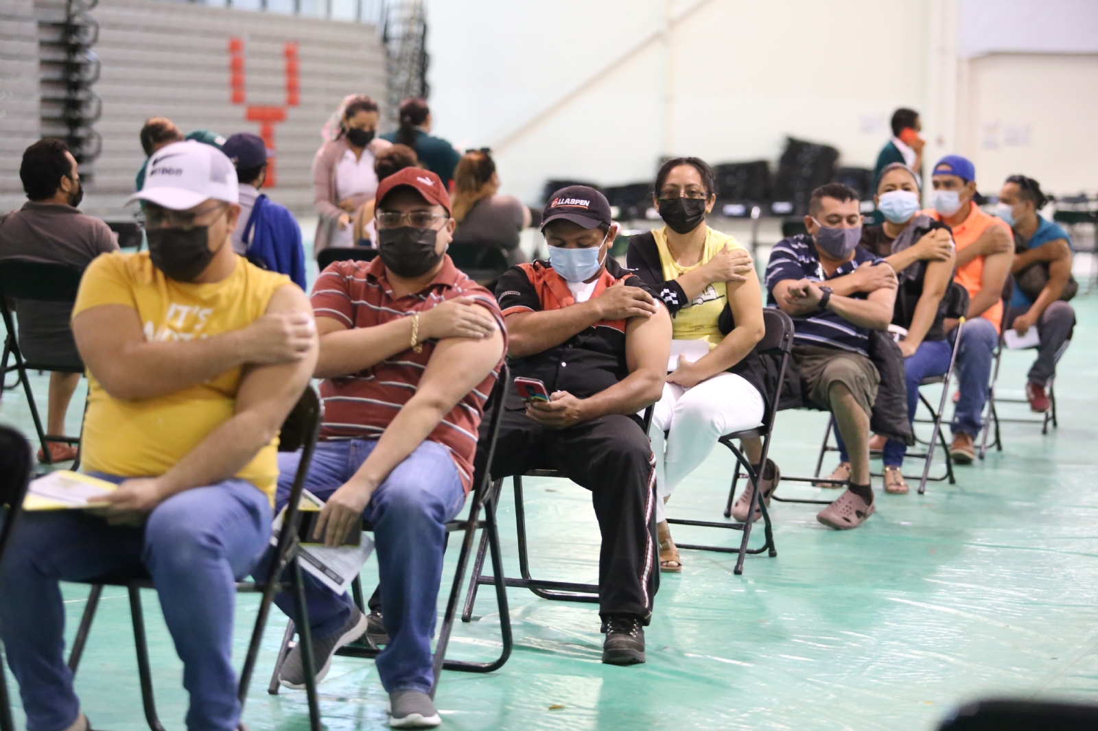 Este martes arrancó la aplicación de refuerzo para personas de 30 a 39 años de edad