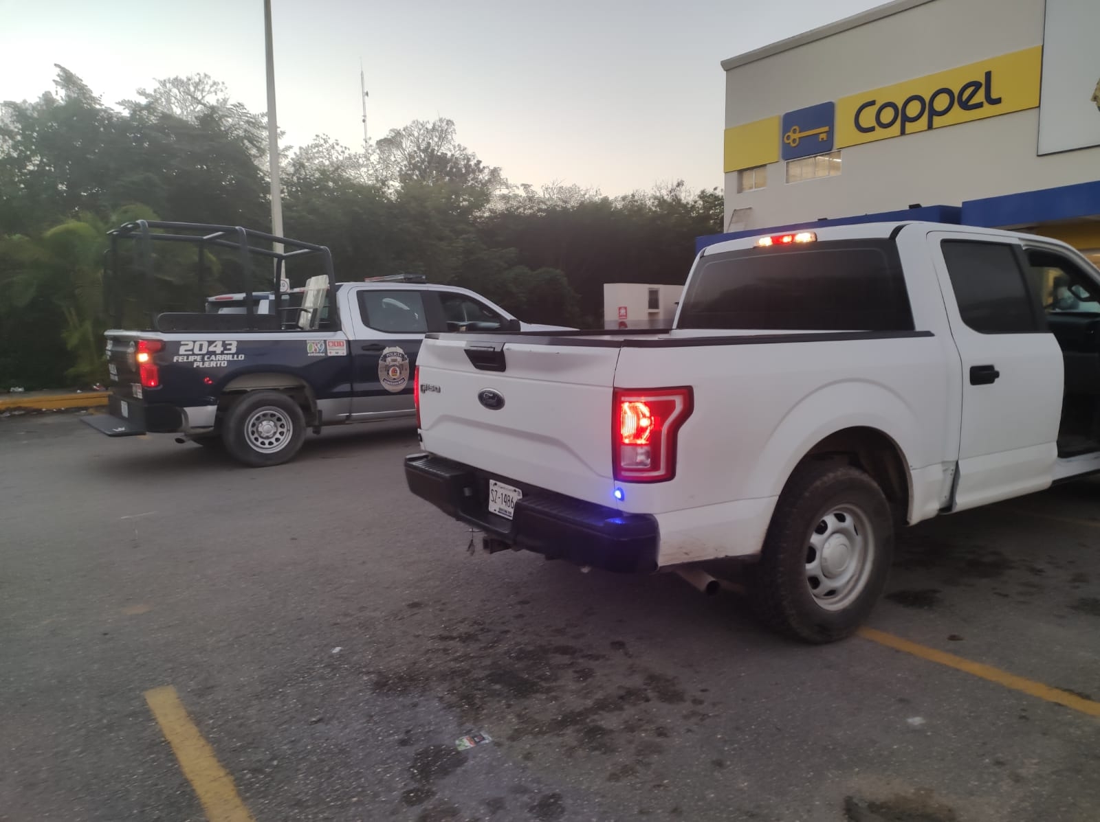 El hombre detenido tras intentar sustraeros objetos de Coppel en Carrillo Puerto fue llevado a Seguridad Pública Municipal El hombre detenido tras intentar sustraeros objetos de Coppel en Carrillo Puerto fue llevado a Seguridad Pública Municipal