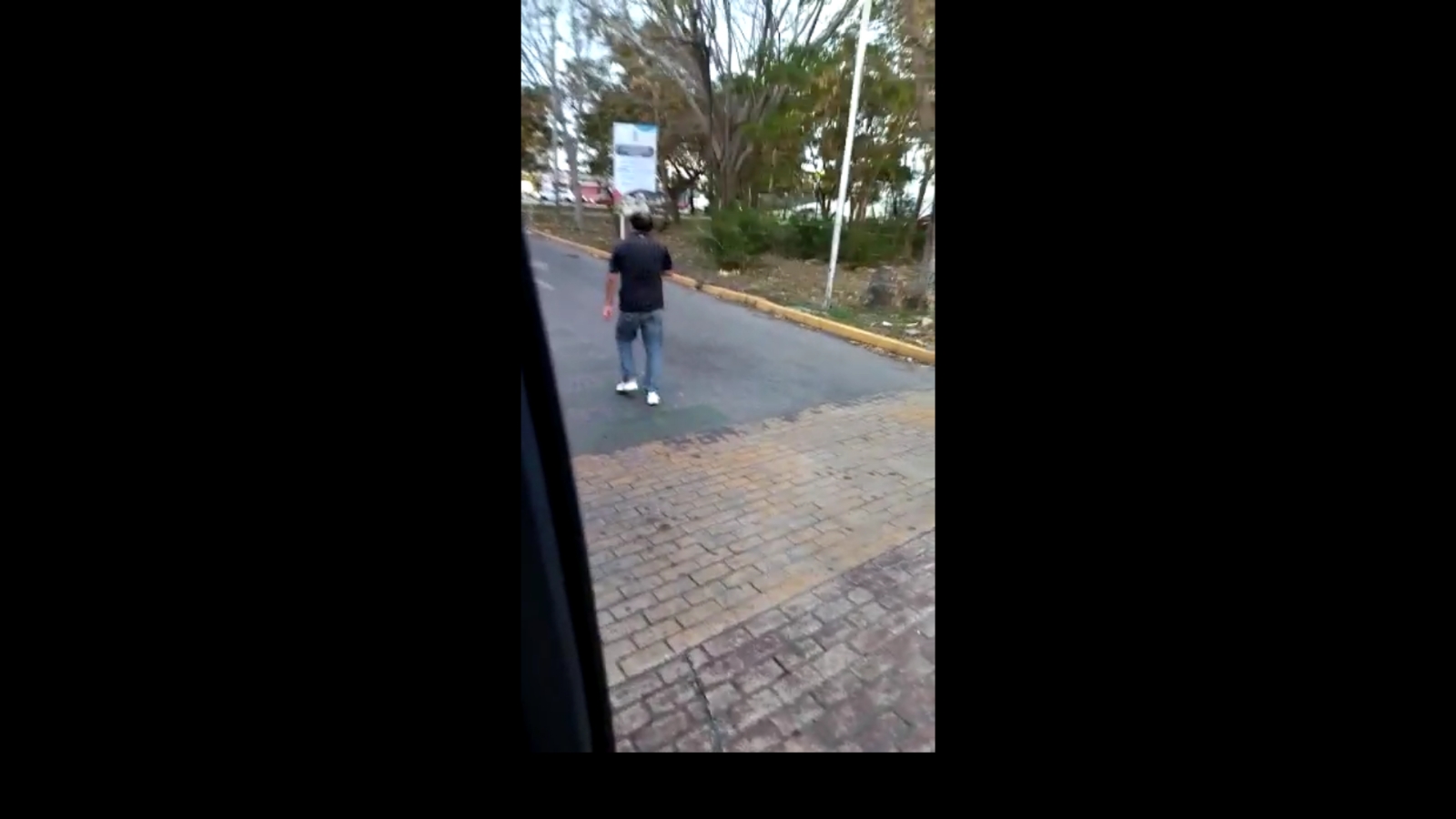 El hombre provocó un escándalo en la unidad de transporte El hombre provocó un escándalo en la unidad de transporte