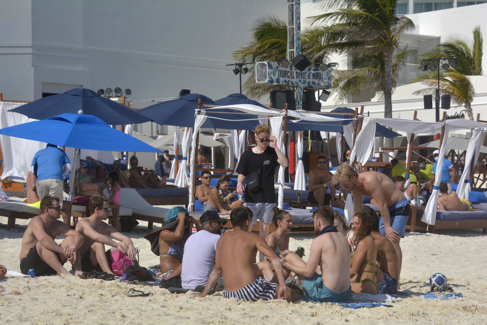 El turismo que llega con la temporada de Spring Break a Quintana Roo se redujo a causa del coronavirus, indicó el líder hotelero en Cancún El turismo que llega con la temporada de Spring Break a Quintana Roo se redujo a causa del coronavirus, indicó el líder hotelero en Cancún