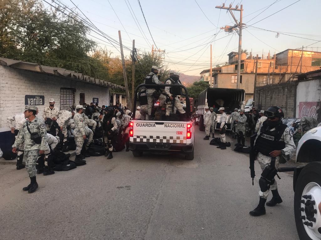 Motín en penal de Acapulco deja heridos a 17 elementos de seguridad
Motín en penal de Acapulco deja heridos a 17 elementos de seguridad