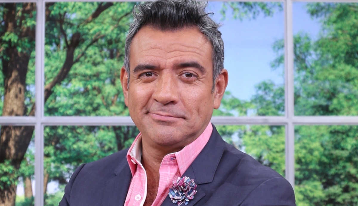 Héctor Sandarti revela que llegó a tener una baja autoestima y sufrió bullying escolar cuando era niño. Héctor Sandarti revela que llegó a tener una baja autoestima y sufrió bullying escolar cuando era niño.