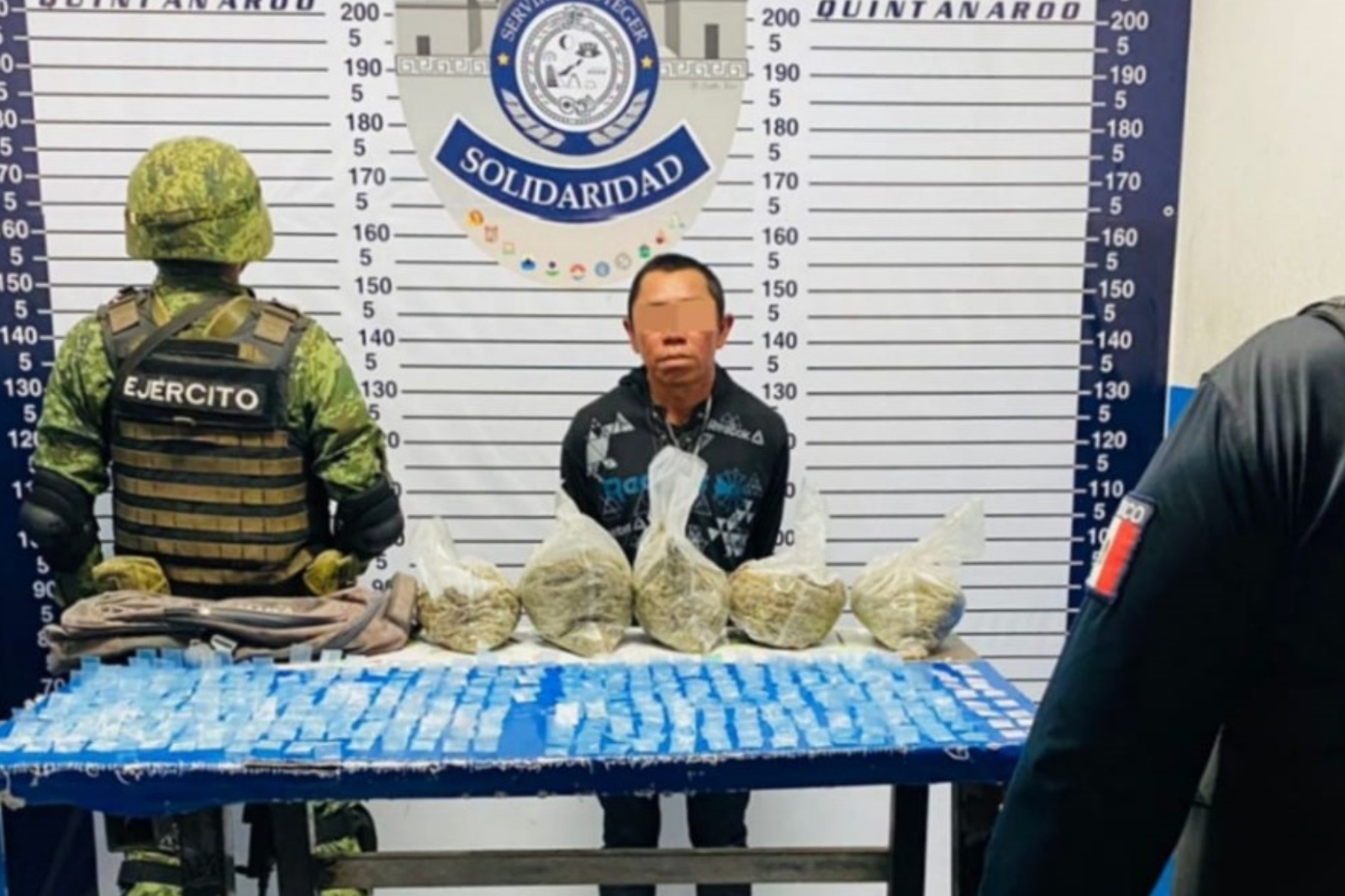 Playa del Carmen: Detienen a yucateco que viajaba con más de 340 dosis de droga