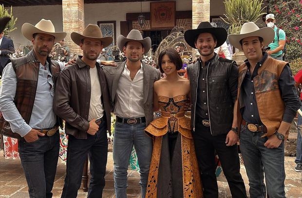 Ángela Aguilar inició el año con el pie derecho y le vienen más proyectos. Foto: Instagram