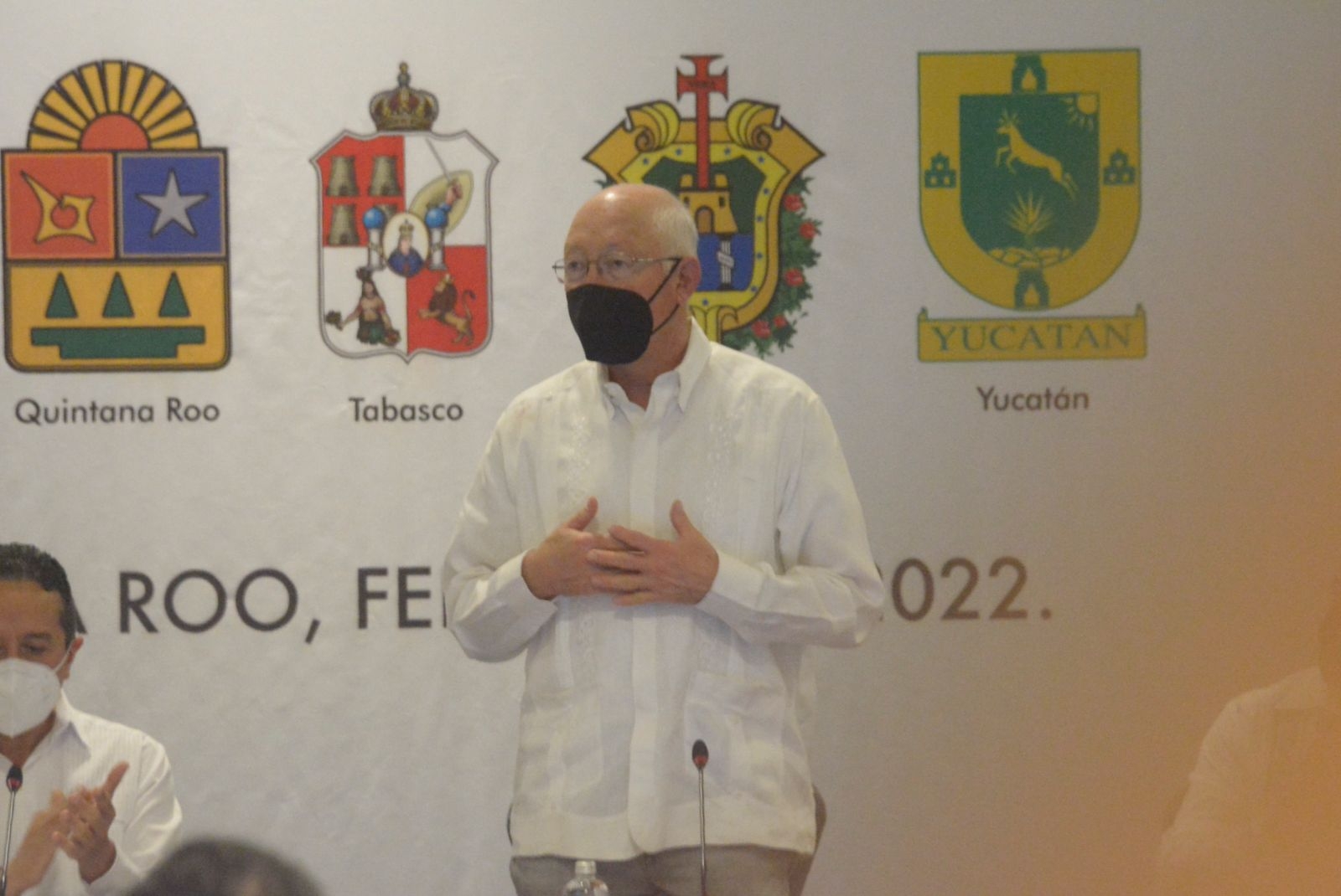 Ken Salazar tuvo una reunión este jueves con AMLO