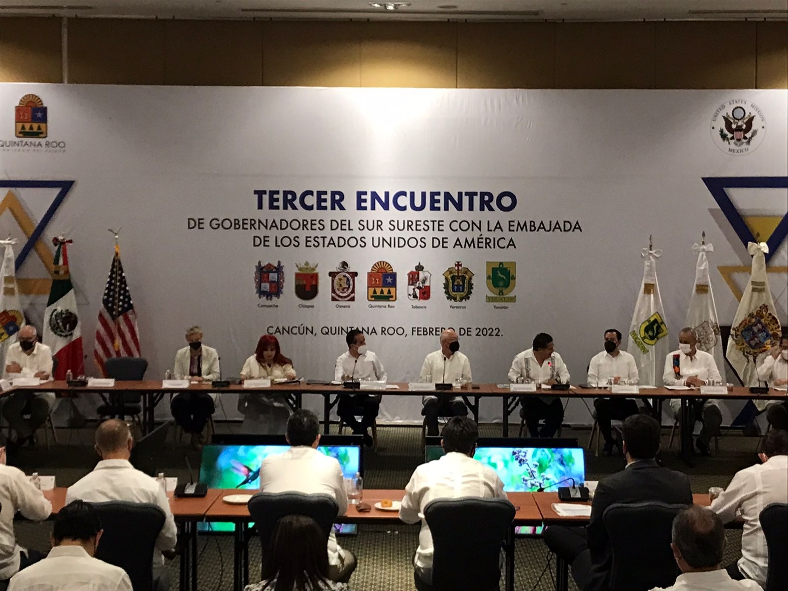 El encuentro de gobernadores con el Embajador de Estados Unidos en México, Ken Salazar, se desarrolla en Cancún