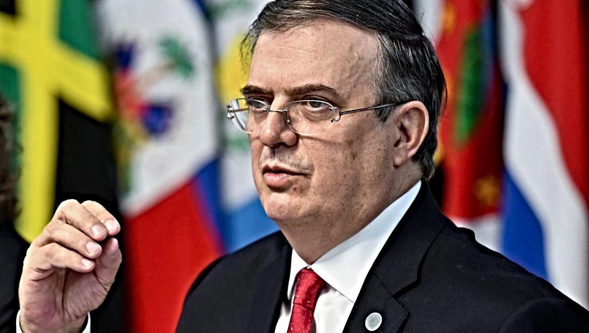 El canciller confirmó que familias y funcionarios mexicanos en Ucrania se encuentran bien. Foto: Especial