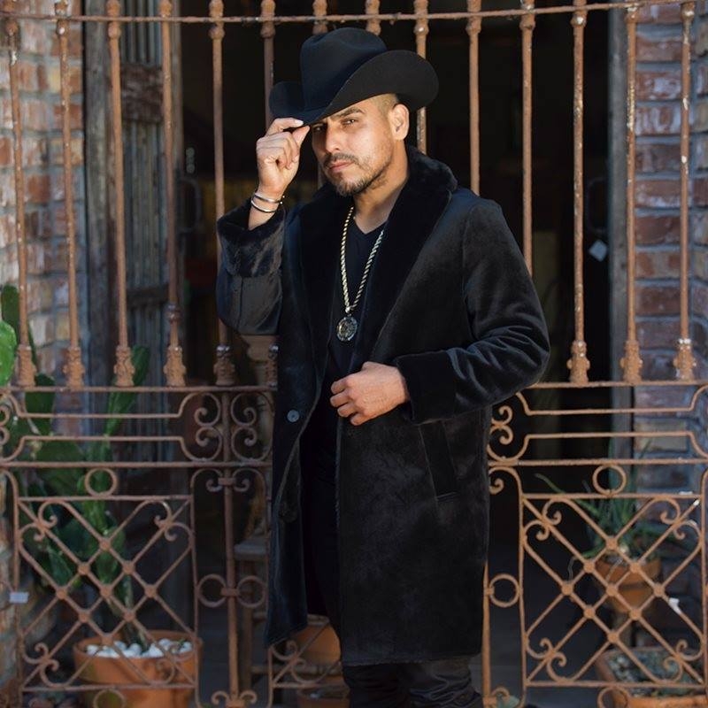 Espinoza Paz se forjó en la pobreza y humildad, pero ahora, no solo goza de fama sino también dinero Espinoza Paz se forjó en la pobreza y humildad, pero ahora, no solo goza de fama sino también dinero