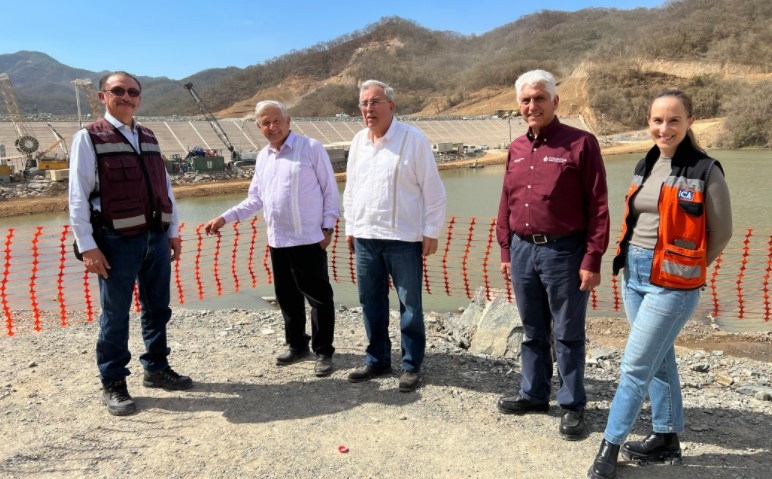 El mandatario nacional estuvo en compañía del gobernador de Sinaloa, Rubén Rocha Moya. Foto: Twitter @lopezobrador_