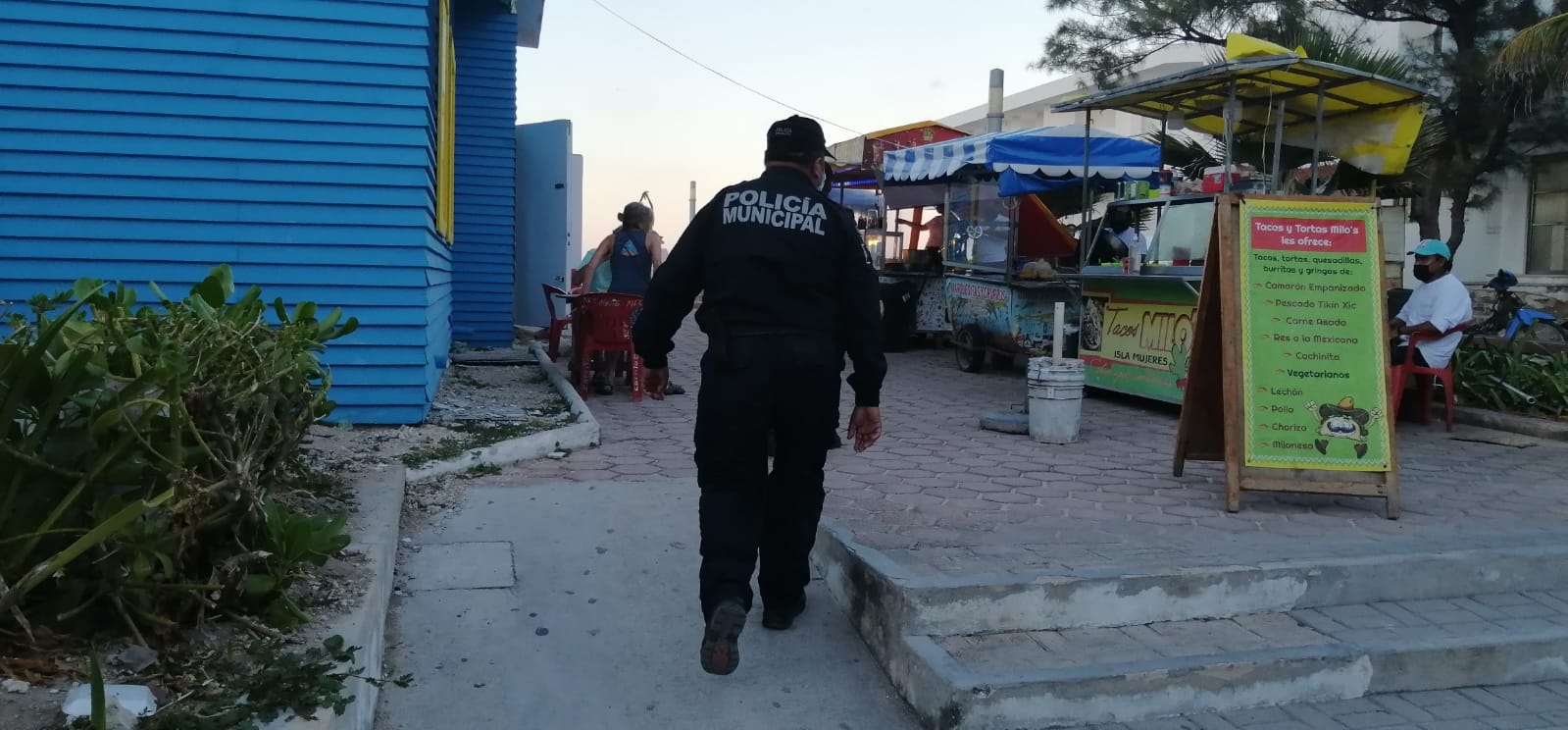 Un hombre fue gravemente herido con un machete Un hombre fue gravemente herido con un machete