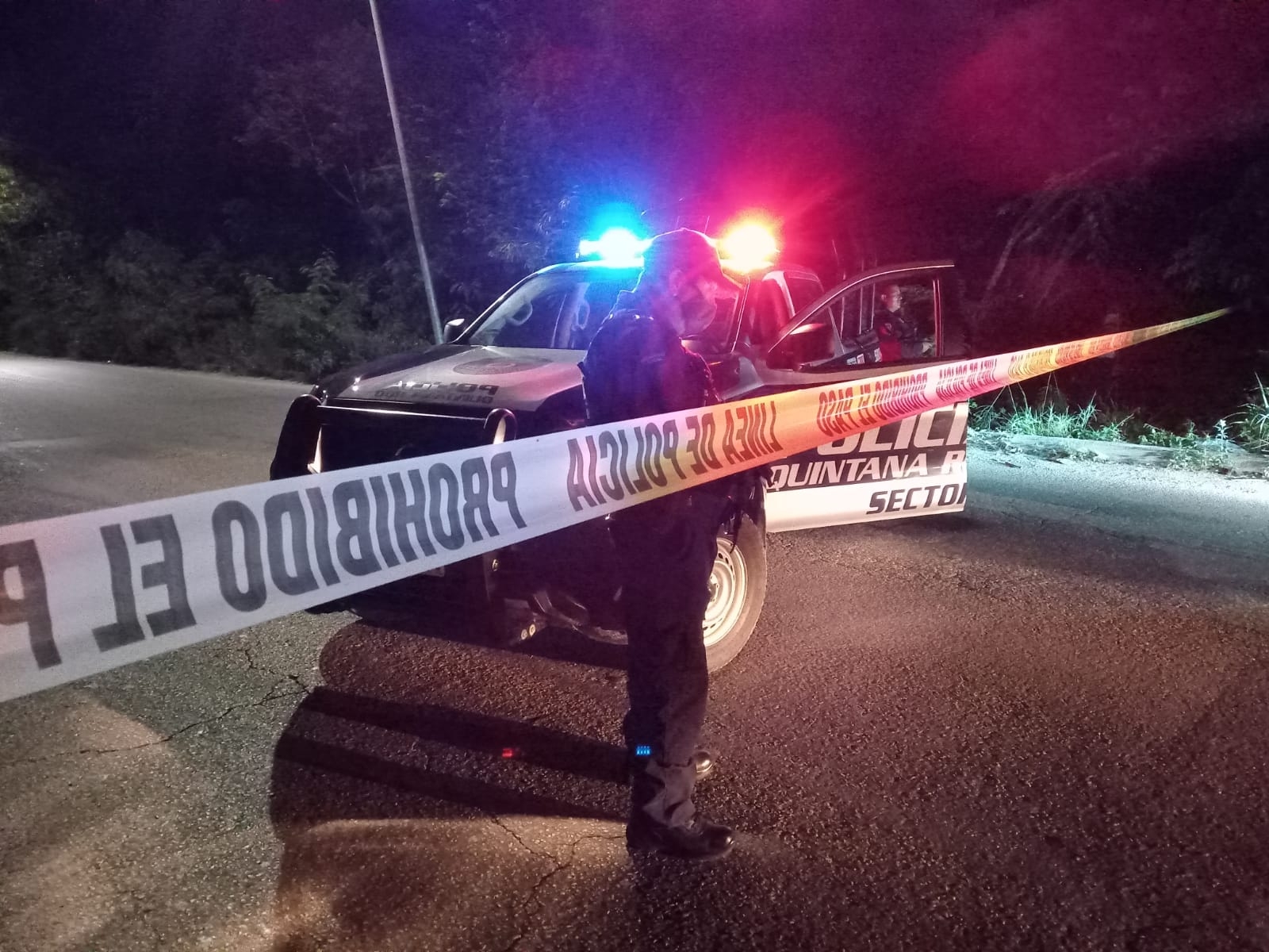 Elementos de la policía acordonaron la zona