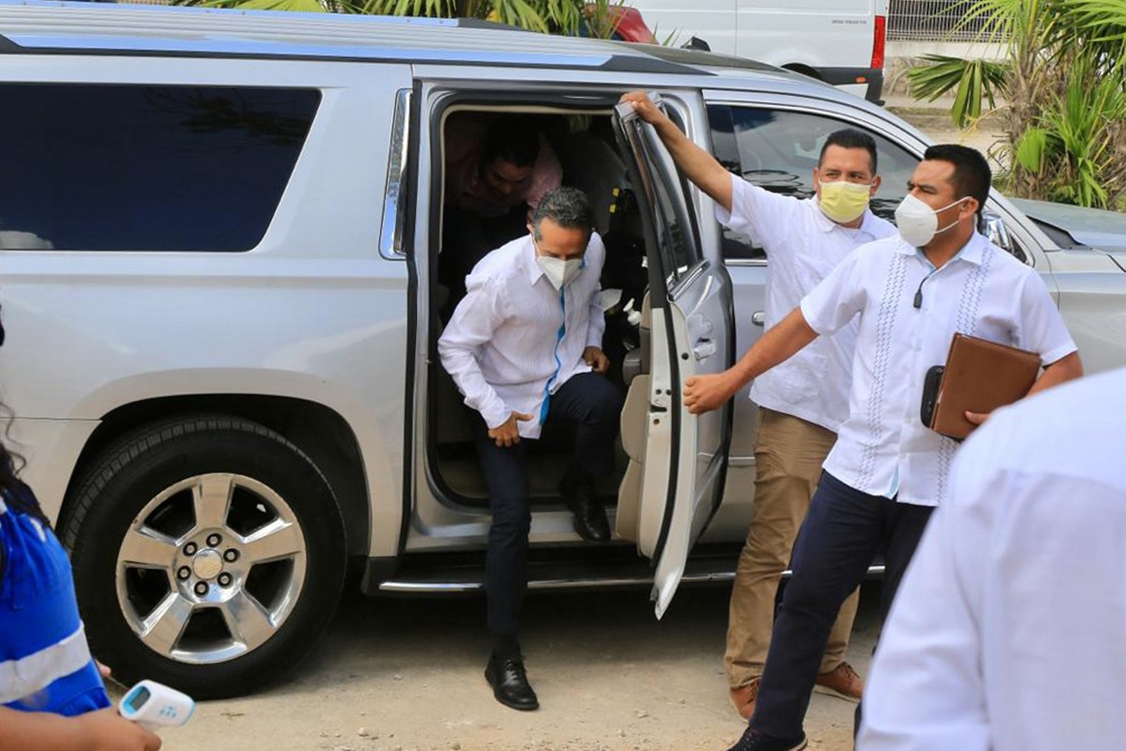 El mandatario recibió reclamos por la inseguridad en Cancún y el problema de la recoja de basura en Villas Otoch Paraíso
