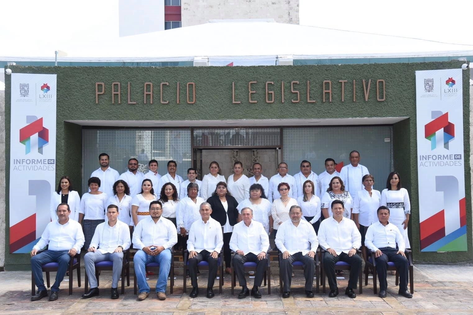Durante el periodo, los 35 diputados de la Legislatura promovieron 141 propuestas; es decir, cada uno generó alrededor de cuatro durante los 12 meses, una cada trimestre Durante el periodo, los 35 diputados de la Legislatura promovieron 141 propuestas; es decir, cada uno generó alrededor de cuatro durante los 12 meses, una cada trimestre