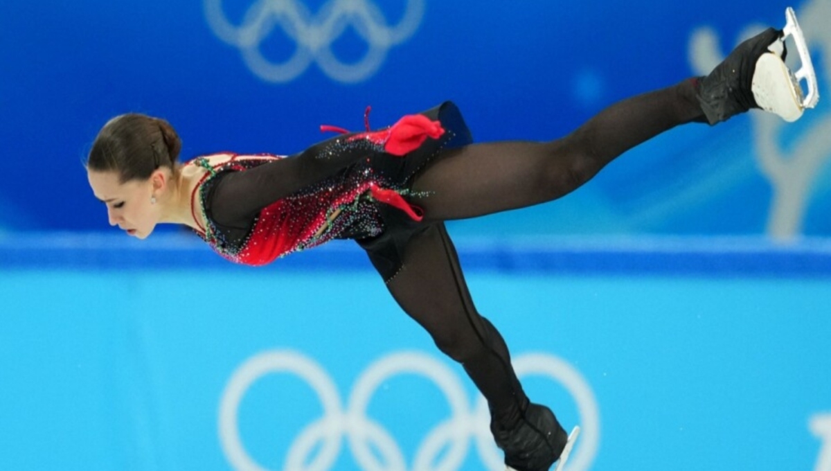 La atleta rusa ganó la medalla de oro olímpica en la prueba por equipos de patinaje artístico, este lunes en Pekín La atleta rusa ganó la medalla de oro olímpica en la prueba por equipos de patinaje artístico, este lunes en Pekín