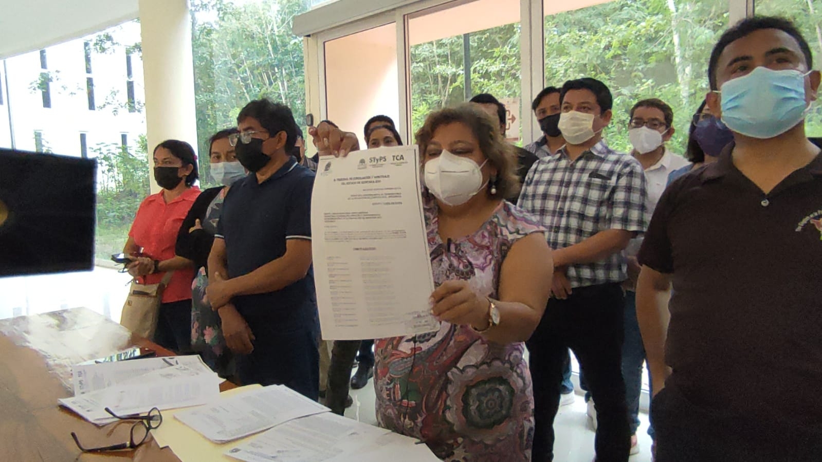 Revelaron que a los maestros de maya solo les han estado dando contratos de trabajado de semanas o meses Revelaron que a los maestros de maya solo les han estado dando contratos de trabajado de semanas o meses