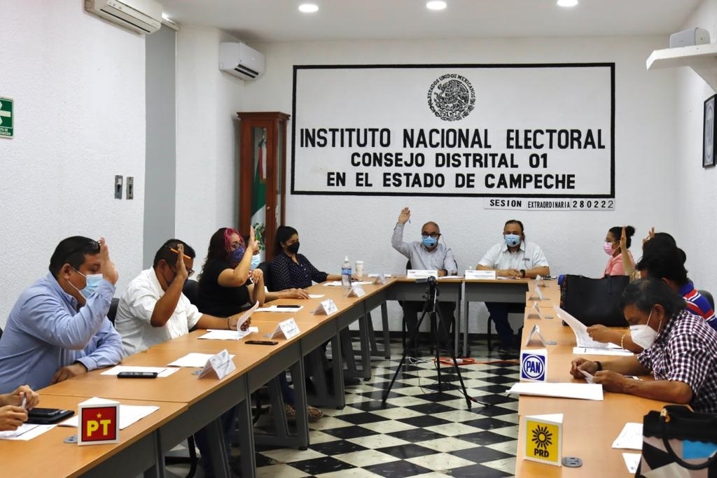 Aprobaron que sólo consejeros de ambos distritos y 5 capacitadores cuenten votos