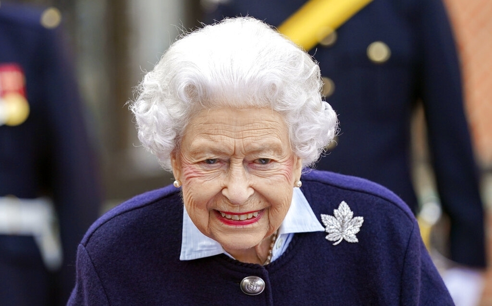 Después de nueve días de aislamiento, la Reina Isabel II regresó a sus actividades como monarca del Reino Unido.
