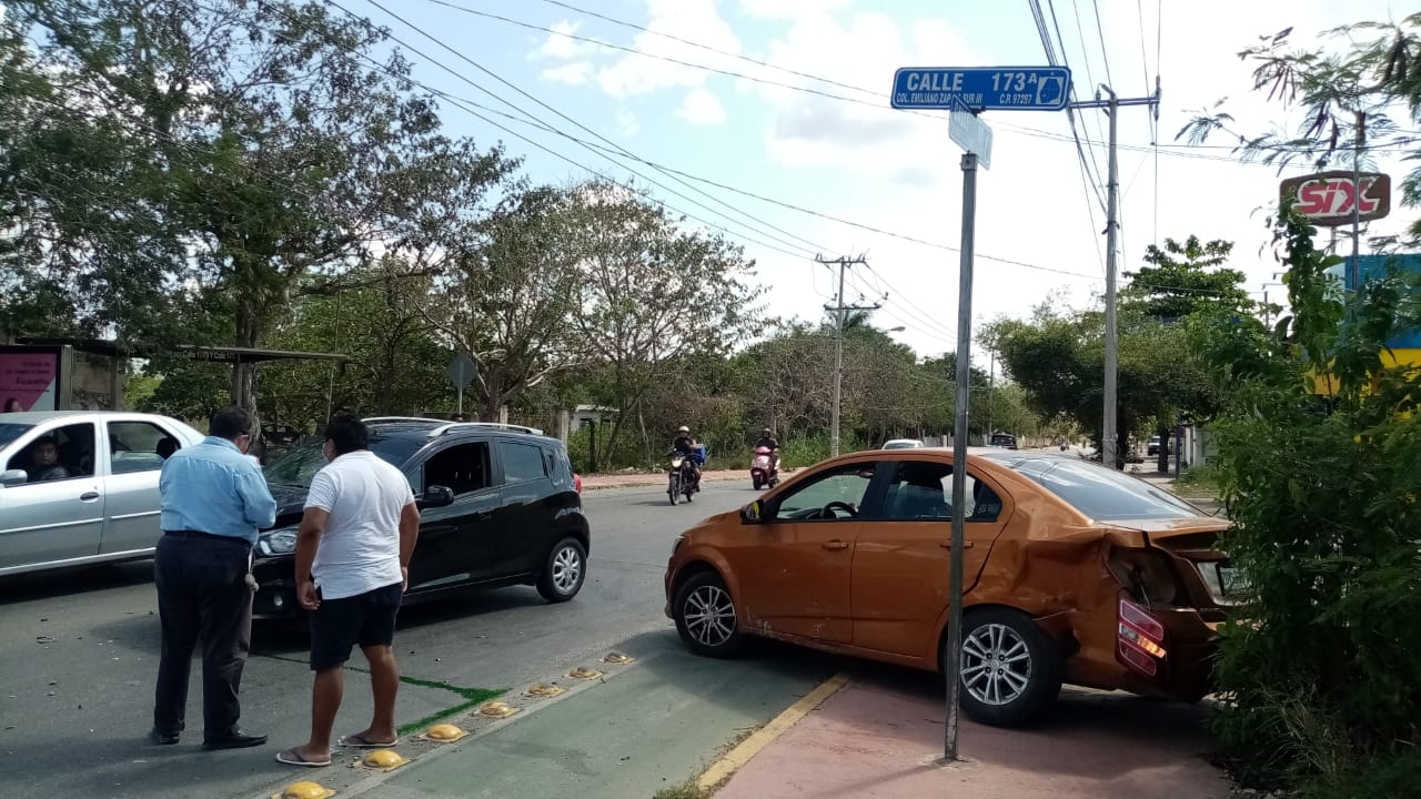 Conductores permanecieron para el peritaje correspondiente Conductores permanecieron para el peritaje correspondiente