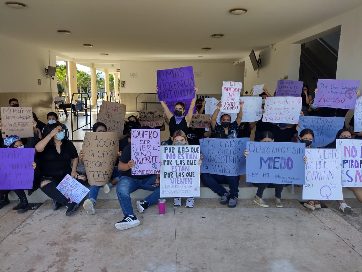 La manifestación se hizo para pedir que la Universidad Modelo Valladolid aplique un protocolo para las denuncias de acoso