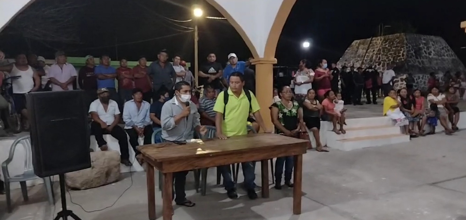 Comunidades de Valladolid bloquean el tránsito a volquetes
